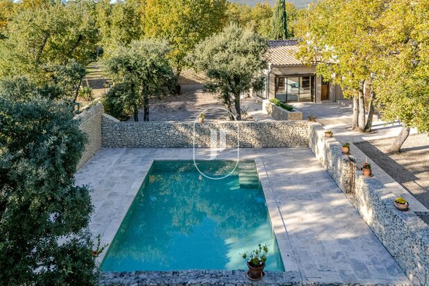Single-Storey Renovated Villa in Saint-Saturnin-lès-Apt