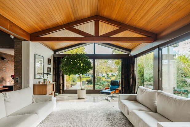 Next level 70's villa met moderne upgrade