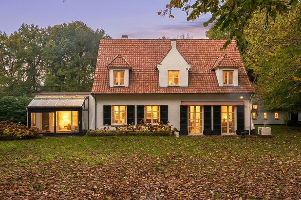 Landelijke villa in feeërieke groene omgeving 