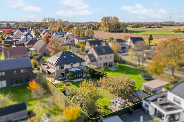 Exclusieve villa op toplocatie met jacuzzi en 5 slaapkamers