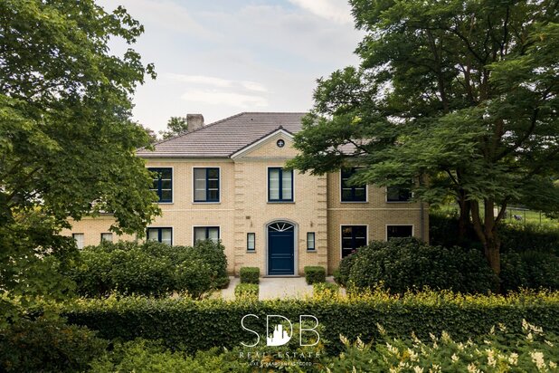 Prachtig landhuis met paardenfaciliteiten op 15.804m²