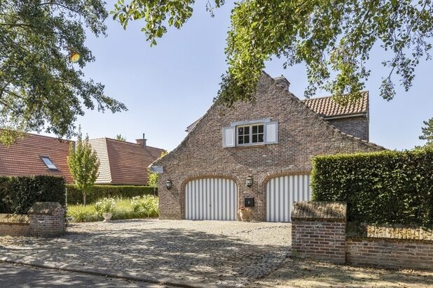 Elegante villa op toplocatie met dubbele garage