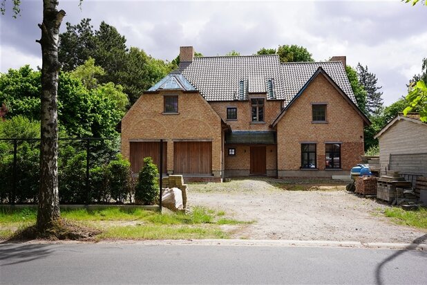 Unieke ruwbouw villa op 1.461 m² met afwerkingsvrijheid!