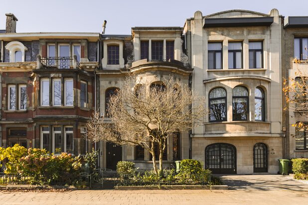 Geschiedenis & grandeur: karaktervolle woning met eigen tuin