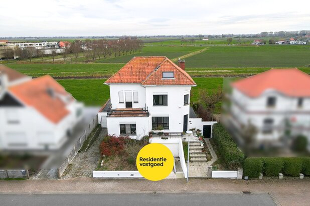 Karaktervolle villa met prachtig vergezicht op wandelafstand van zee