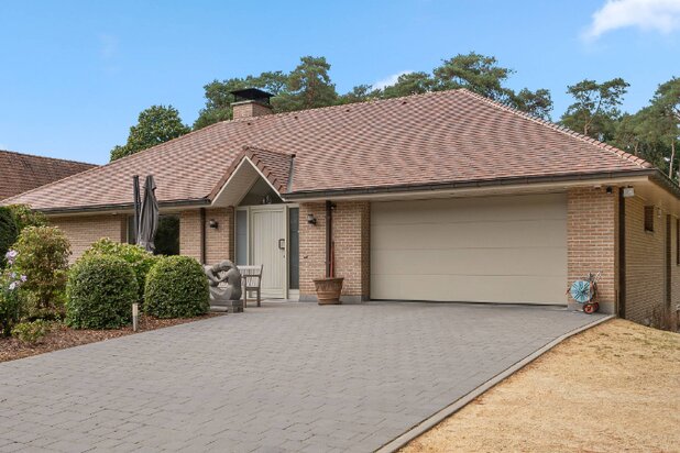 Villa van 349m² op 29a67ca met openluchtzwembad