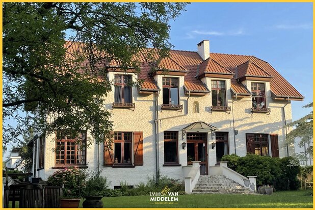 VILLA UNIQUE AU CŒUR DE DILBEEK