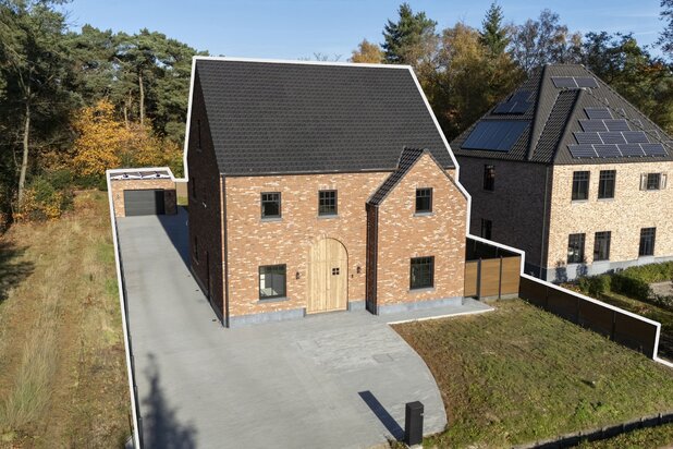 Hoogwaardig afgewerkte nieuwbouwvilla nabij natuur te Mol