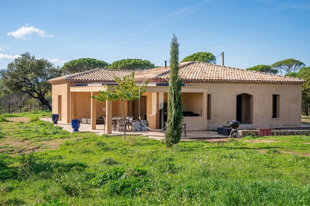 Contemporary House for Sale near La Garde-Freinet