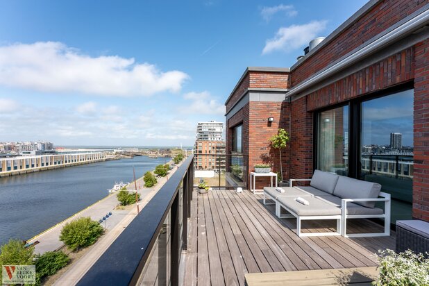 Exclusief appartement aan de Oosteroever