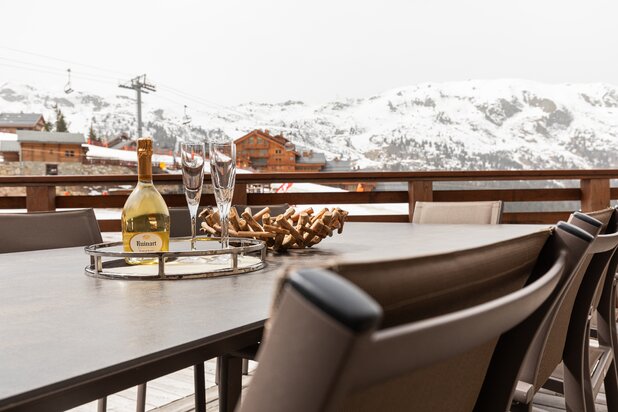 MAGNIFIQUE APPARTEMENT AVEC TERRASSE