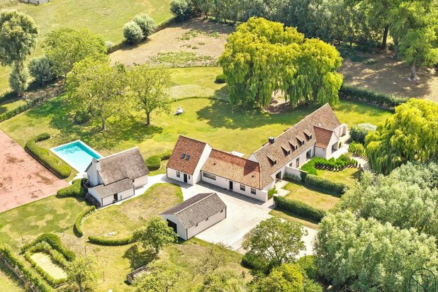 UItzonderlijk landgoed op 1,5 hectare.