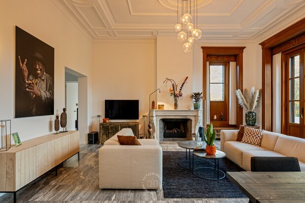 Luxueus appartement met tuin in statige kasteelvilla