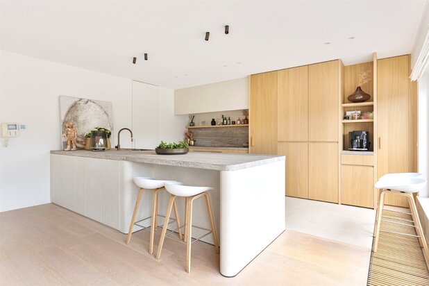 penthouse exclusif avec 3 chambres et 2 salles de bains