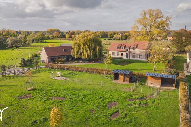 Unieke eigendom op slechts 3 min rijden van de afrit Nevele