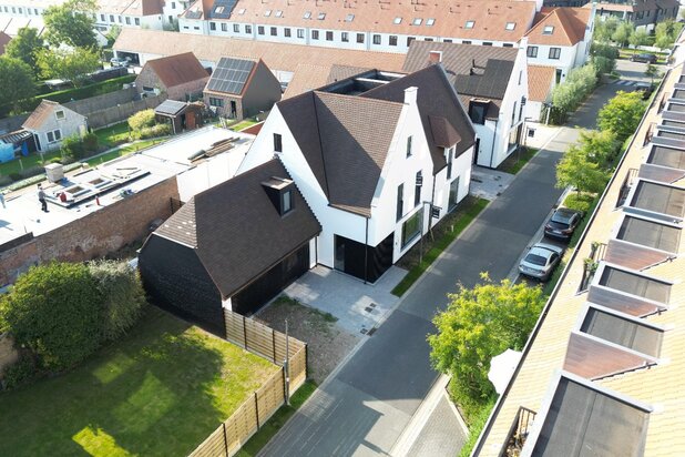 Nieuwbouwwoning ideaal gelegen aan Duinenwater