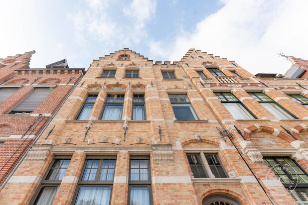 Architecturaal herenhuis in hartje Brugge
