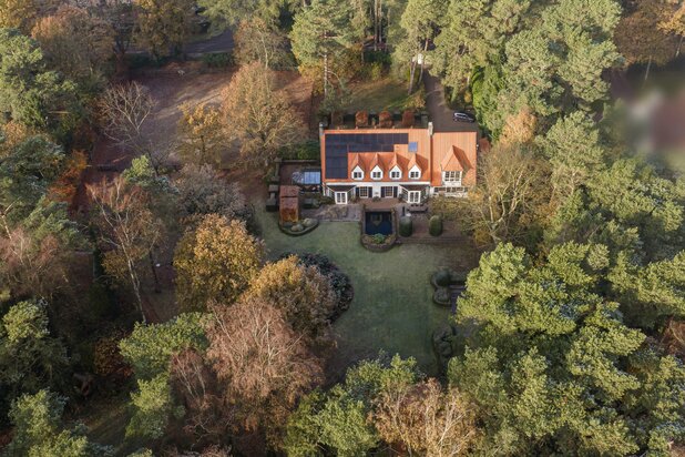 Topgelegen villa met zwembad en paddock! 