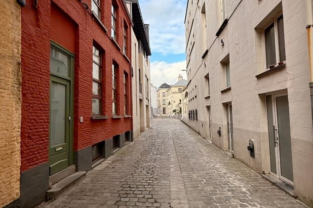 Stijlvol en ruim appartement met zonnig terras