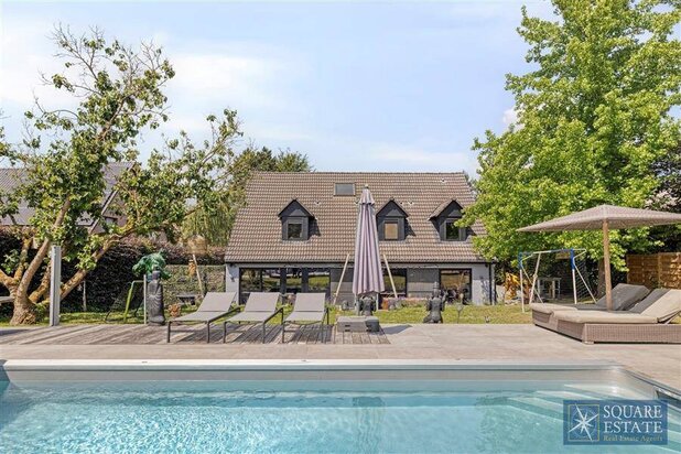 Wemmel, ruime en volledig gerenoveerde villa met 4 slaapkamers.