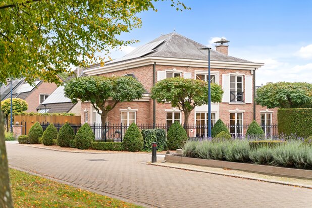 Franse pastoriestijl villa met zwembad in Bornem
