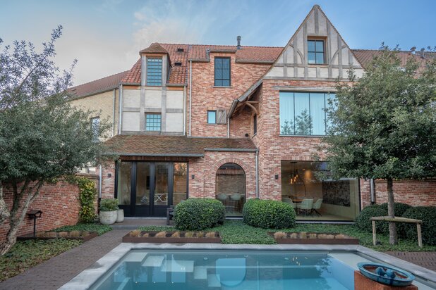 Villa luxueusement finie et écoénergétique à Knokke-Heist, avec piscine et double garage