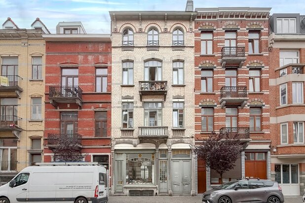 Etangs d'Ixelles : Real estate complex for sale