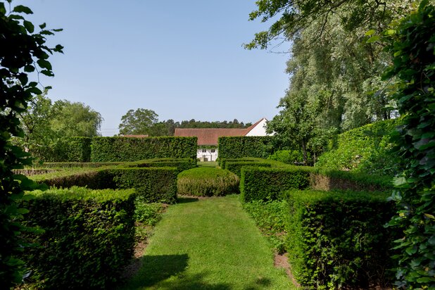 Uniek landeigendom gelegen in een oase van rust en natuur.