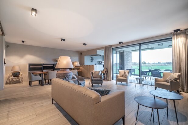 STEREA - SUPERBE APP 5 CHAMBRES AVEC TERRASSES ET PARKINGS