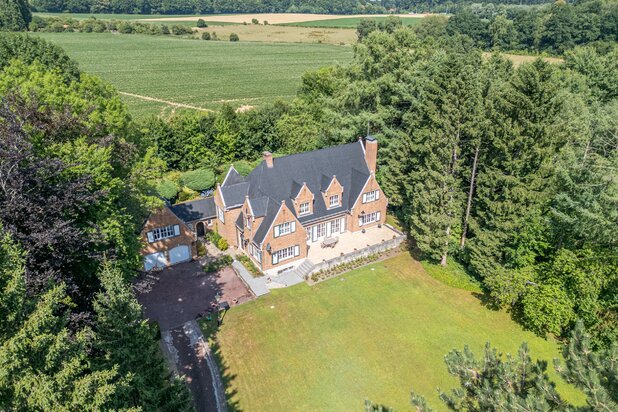 Prestigieuse villa sur 45 ares plein sud