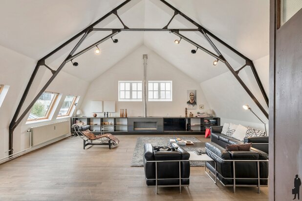 Unieke loft met perfecte synergie tussen wonen en werken
