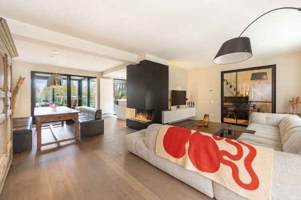 RIJKEVORSEL - Villa met tuin