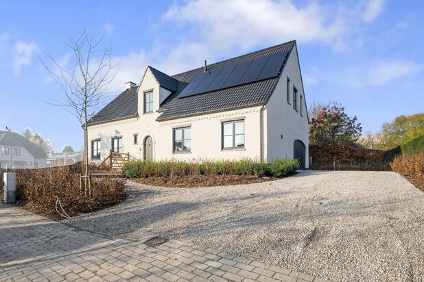 Instapklare gezinswoning met uitzonderlijk wooncomfort