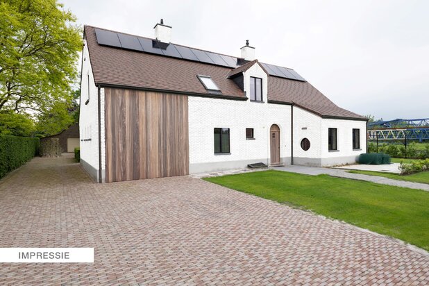 Gerenoveerde woning met 5 slaapkamers en garage op perceel van +/- 3.267m² in Wortel 