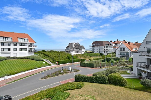 Prachtig appartement in het Zoute op enkele stappen van de zee en de wandeldijk.
