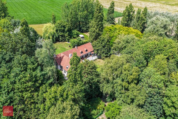 Zeer rustig en landelijk gelegen normandisch landhuis