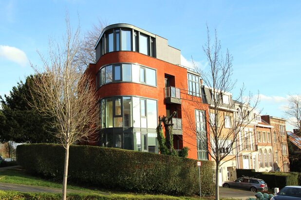 Prox. Montgomery et Chant d'Oiseau, agréable penthouse