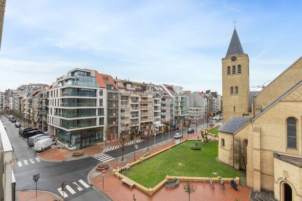 Appartement à rafraîchir à vendre à Knokke!