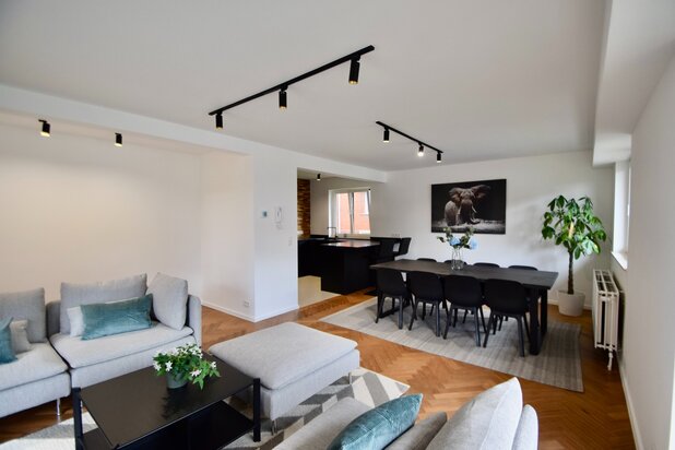 Appartement rénové avec 3 chambres à Duinbergen, à deux pas de la plage.