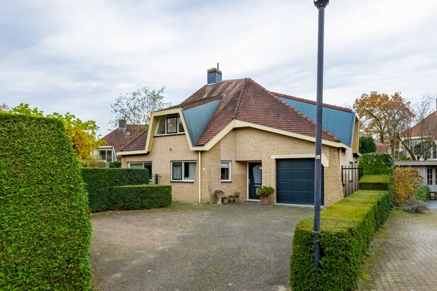 Villa te koop in LAREN met referentie 19210745892