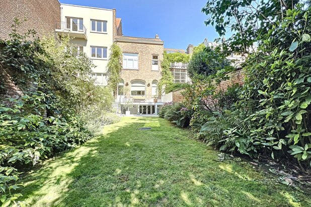 Place Brugmann : Somptueuse maison de Maître rénovée en 2022