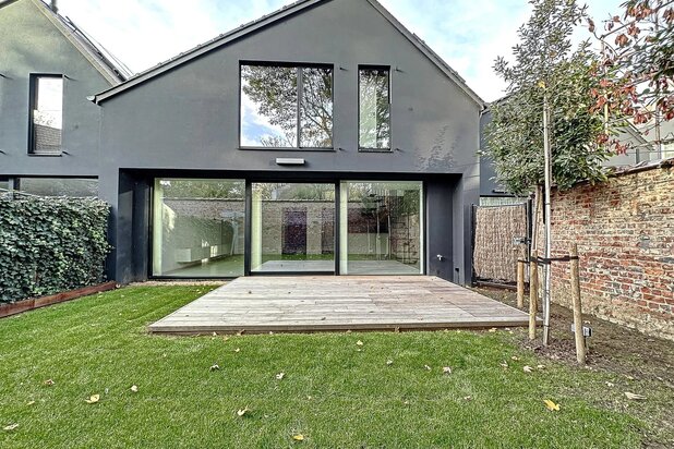 Vleurgat : Jolie maison arrière neuve avec jardin