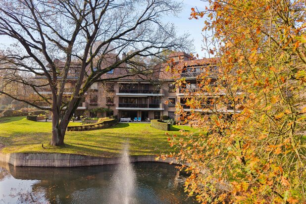 Appartement en rez-de-chaussée extrêmement luxueux (220m²)