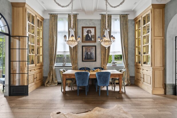 Magnifiek afgewerkte riante kasteelvilla