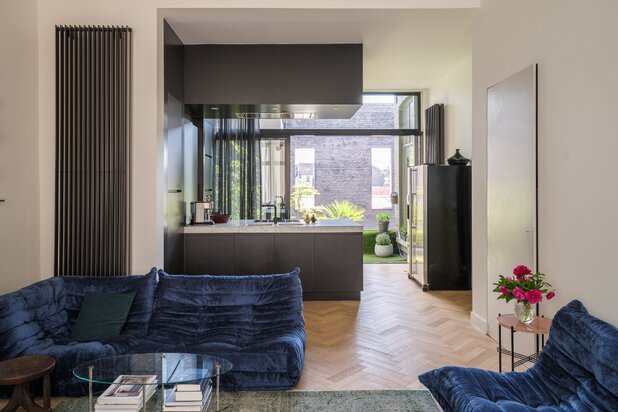 Bijzondere ‘Fin de siècle’ herenwoning, rustig gelegen nabij Dok-Noord.