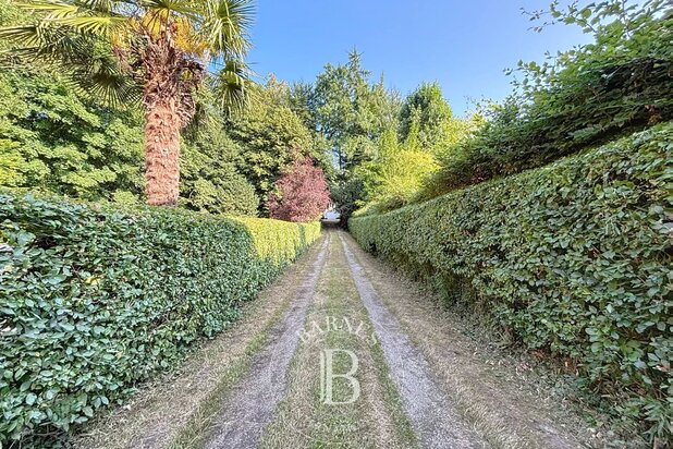 Uccle – Maison à rénover – Magnifique terrain de 55 ares