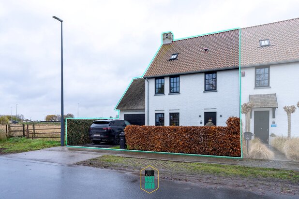 Recente, perfect afgewerkte, halfopen ruime Knokse Villa