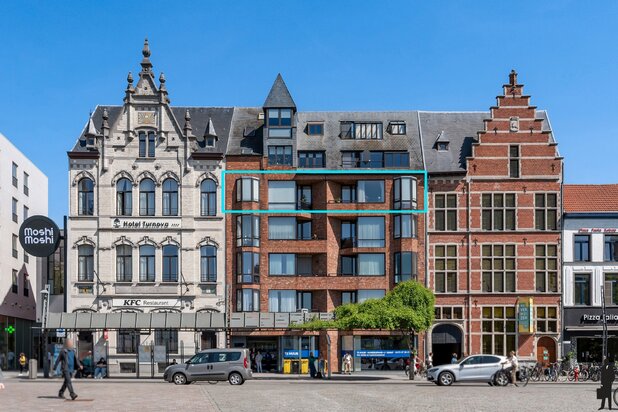 Exclusief appartement van 244m² op de Grote Markt