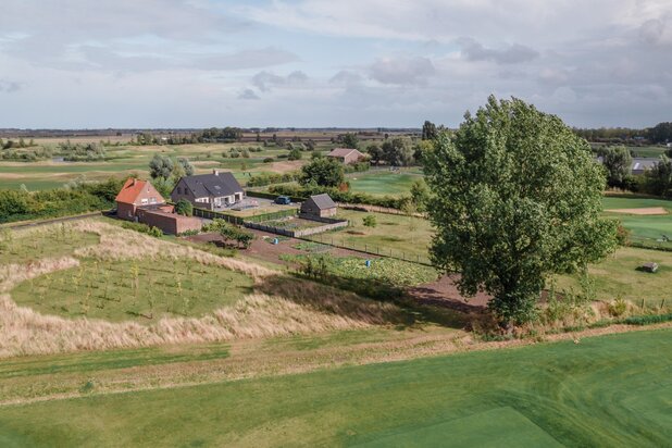 Projet de rénovation sur un emplacement de premier choix - en plein cœur du Golf Ter Hille, à Oostduinkerke