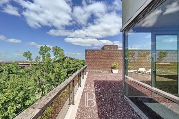 Uccle- Observatoire- Impressionnant Penthouse à rénover